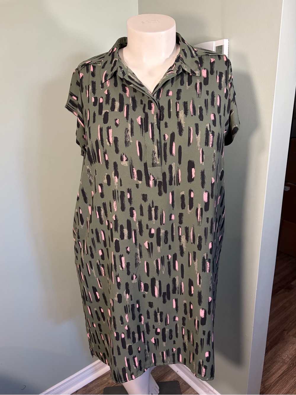133. Reitmans Olive Green Black and Pink Abstract Print Dress